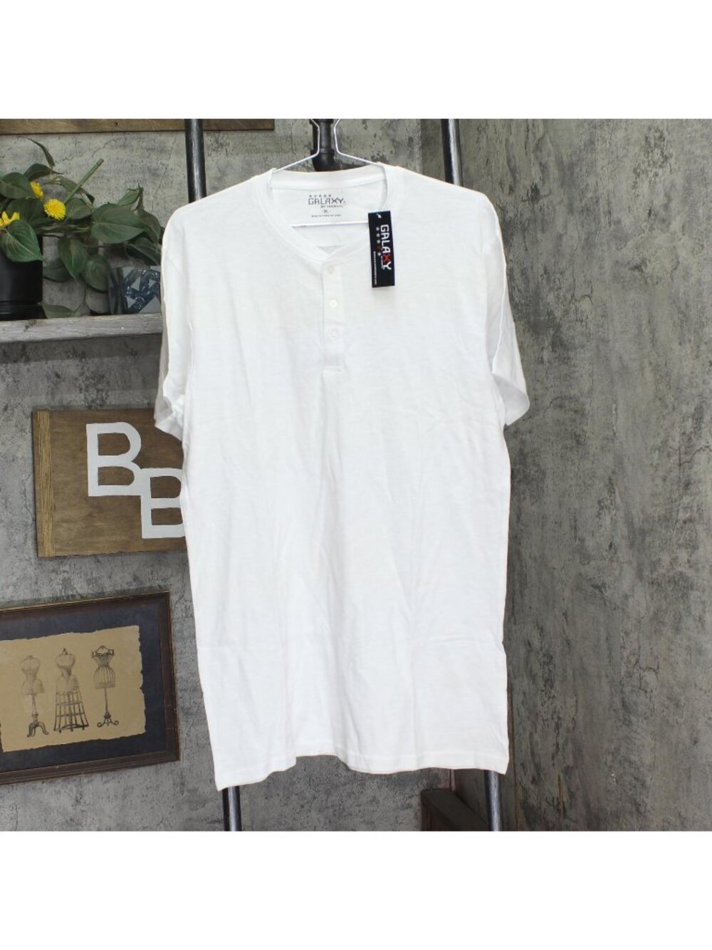 NWT Galaxy Slim Fit Short Sleeve Henley Tee with 3-Button Placket White XL